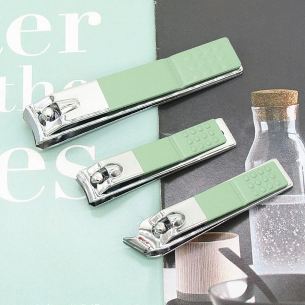 16-piece Manicure & Pedicure Kit
